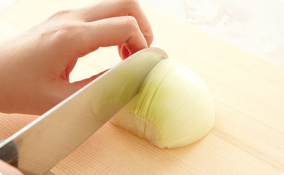 野菜を一口サイズにカット